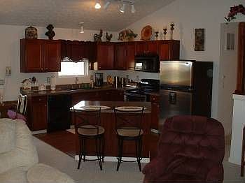 2nd image of 3717 Fountain Cove Ln