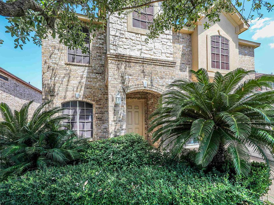 1st image of 2808 Centenario Dr