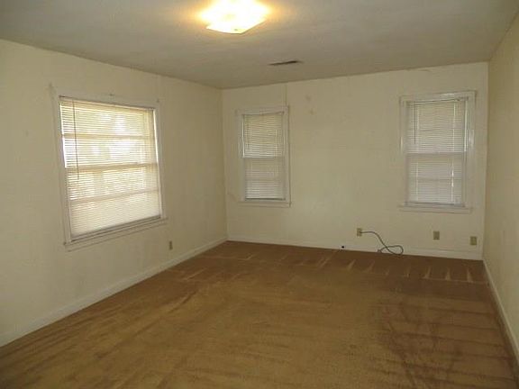 4th image of 734 E North 10th St