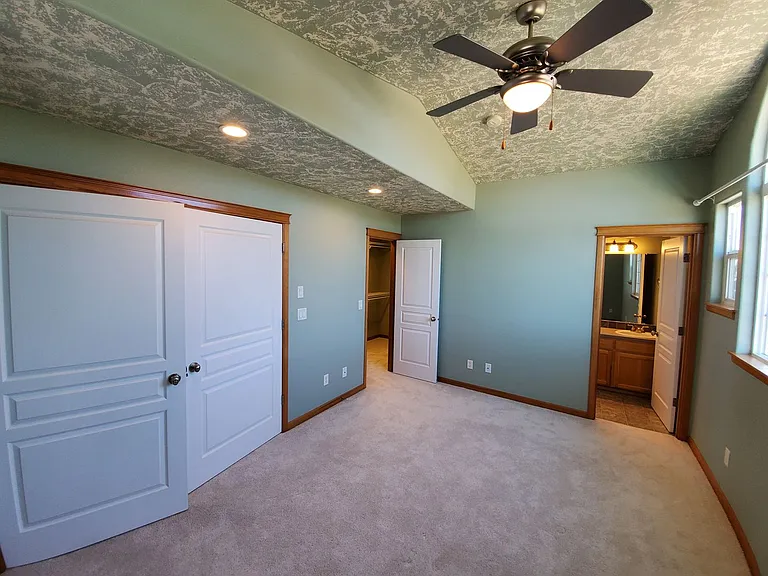 3800 Ryunkin St SE — Photo 6