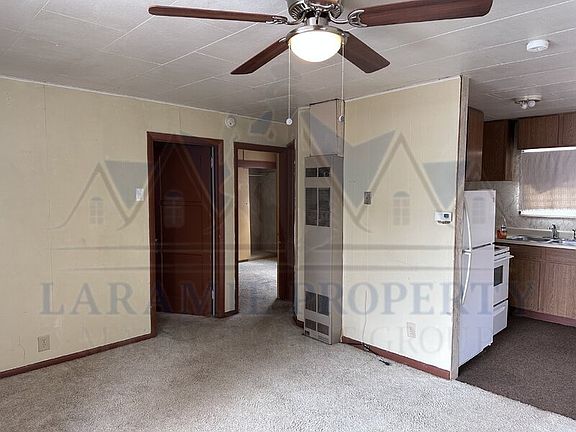 3rd image of 518 E Hancock St