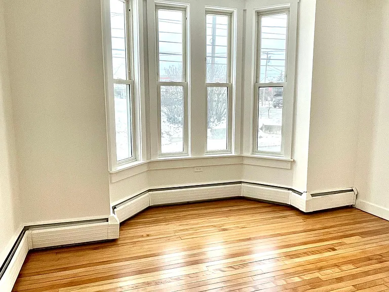 143 Oak St #1 — Photo 7