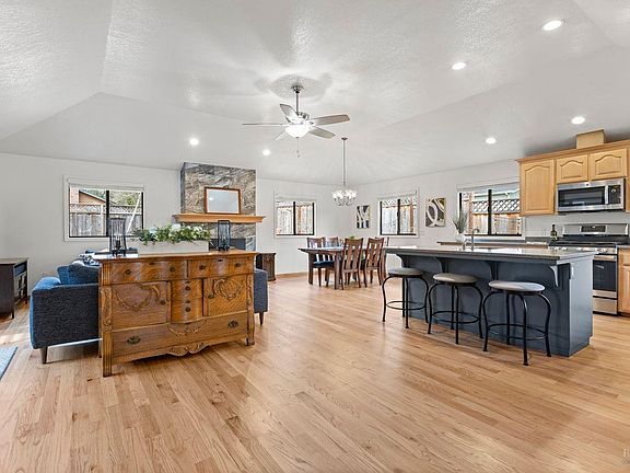 3rd image of 4622 Morris East Court