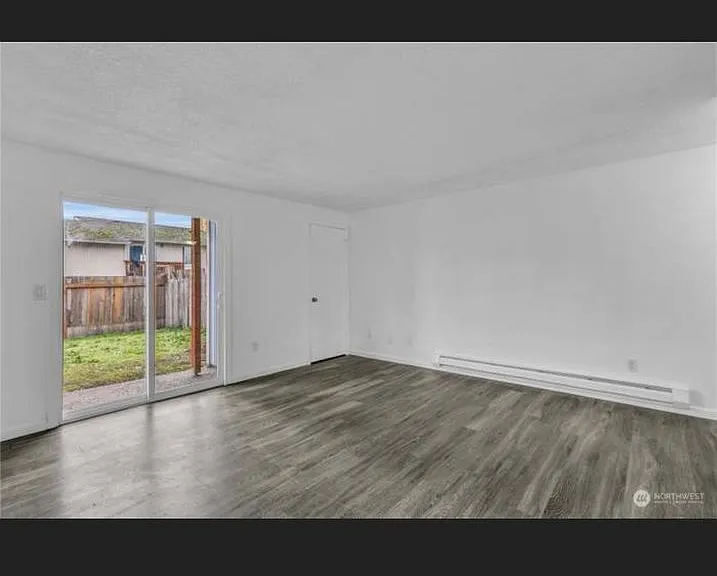 2701 S 257th Pl — Photo 6
