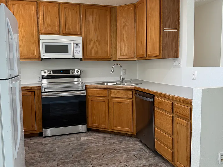 16531 E Villanova Pl — Photo 2