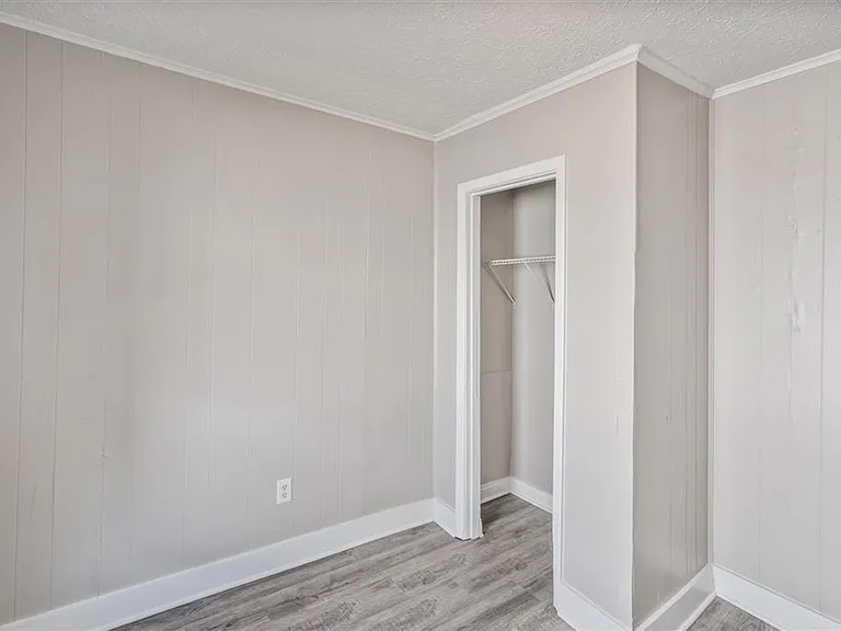 403 McKenna St — Photo 3
