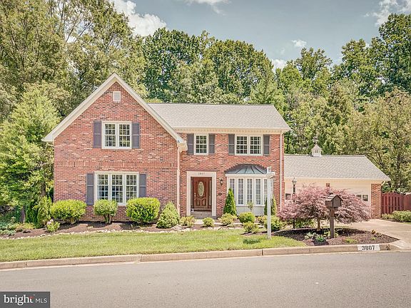 2nd image of 3807 Sandalwood Ct