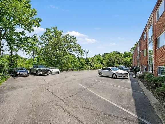 5th image of 3025 Westwood Northern Blvd