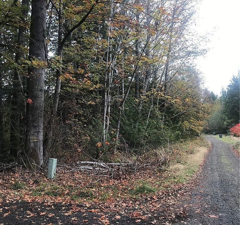 1st image of 137 N Cresthill Way