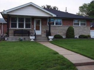 8221 Webmore Dr, Saint Louis, MO 63123