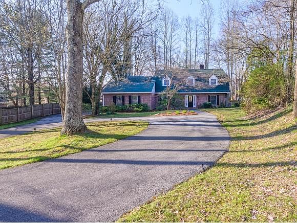 1st image of 3401 Sugartree Ct