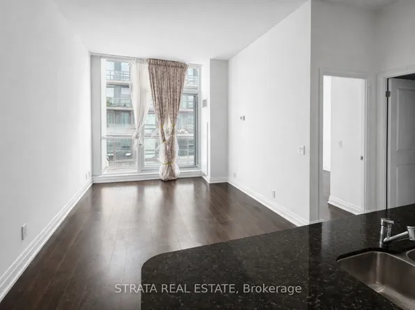 530 Saint Clair Ave W #Penthouse 04, Toronto, ON M6C 0A2