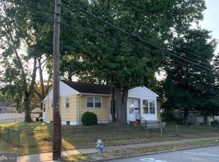 99 Wyandotte St, Essington, PA 19029