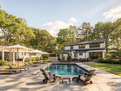 91 E Tiana Road, Hampton Bays, NY, 11946