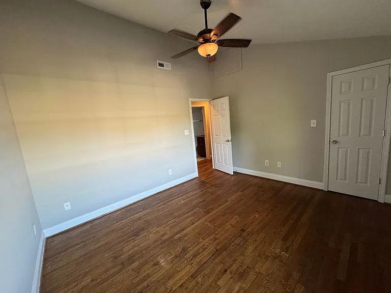 422 State St #4 — Photo 9