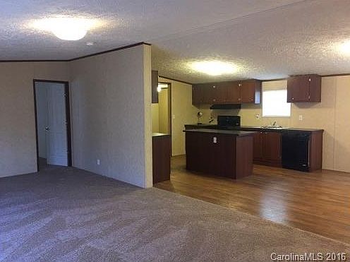 4th image of 5 Clark Farm Ct #19