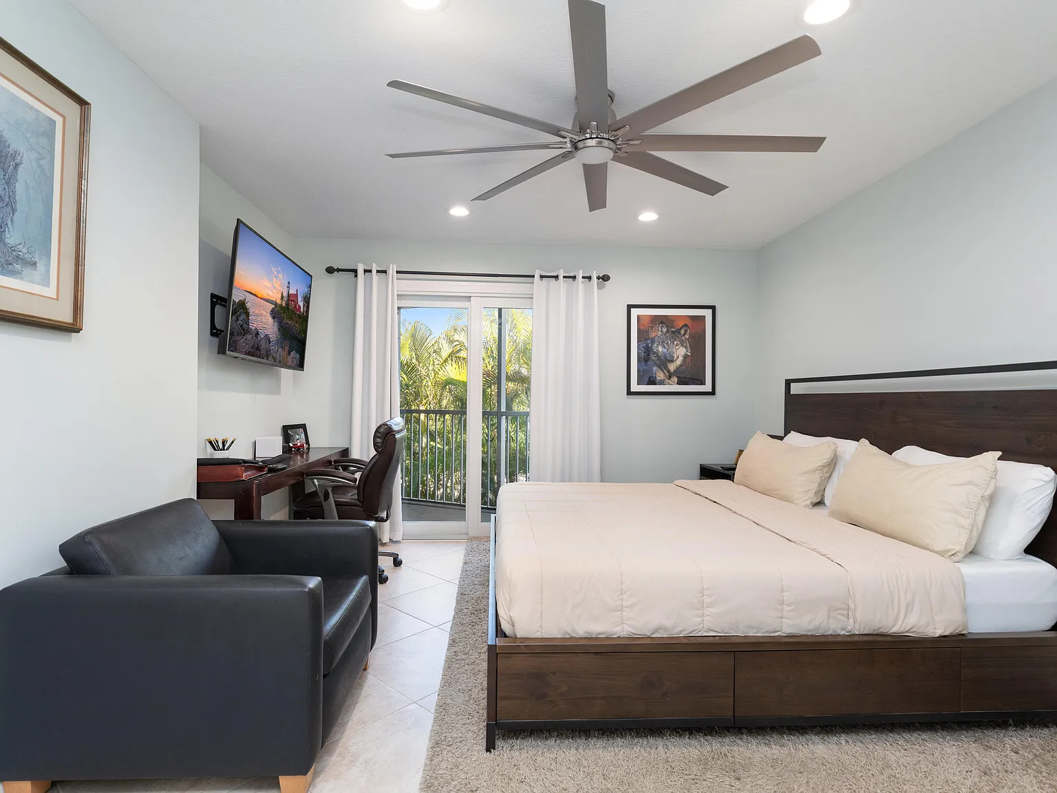 2 bed, 2.0 bath, 1200 sqft, $4,500 — Photo 4