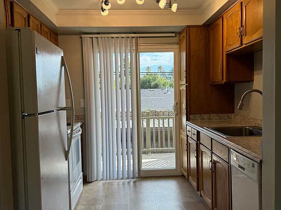 4th image of 4775 Atherton Ave APT 10