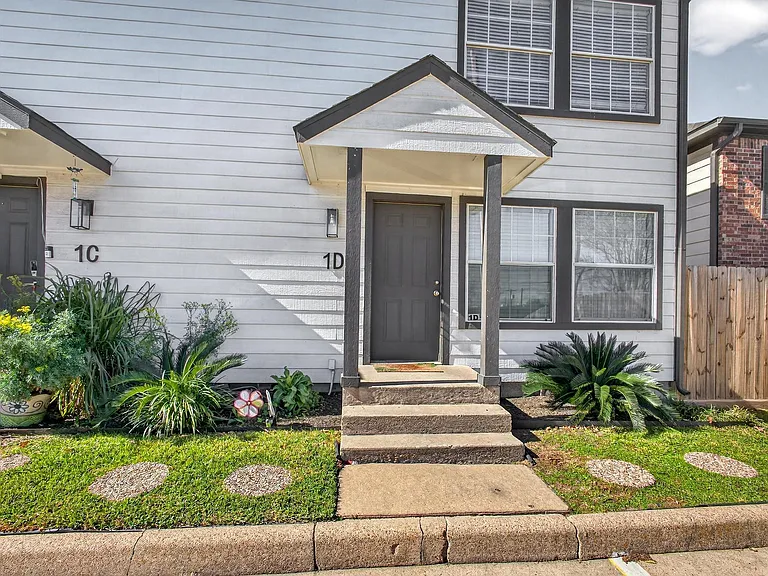 1221 Cedar Post Ln #1D — Photo 24