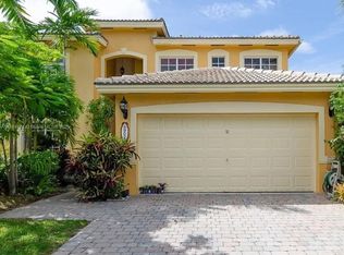 8902 SW 208th Ter, Cutler Bay, FL 33189