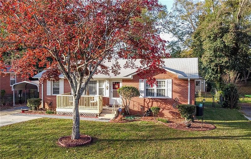 1st image of 517 Kennesaw Dr SE