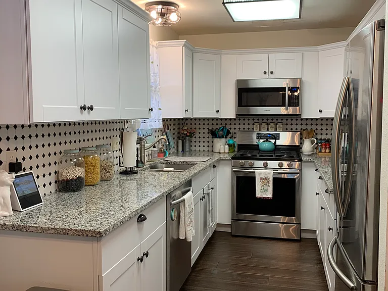 1102 Maple Dr — Photo 5