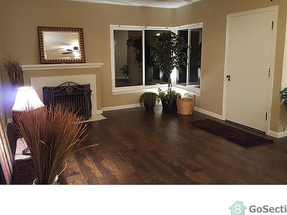 3rd image of 2135 Norris Dr E