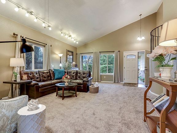 5th image of 659 Sandpiper Cir