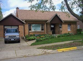 828 2nd Ave, Aurora, IL 60505