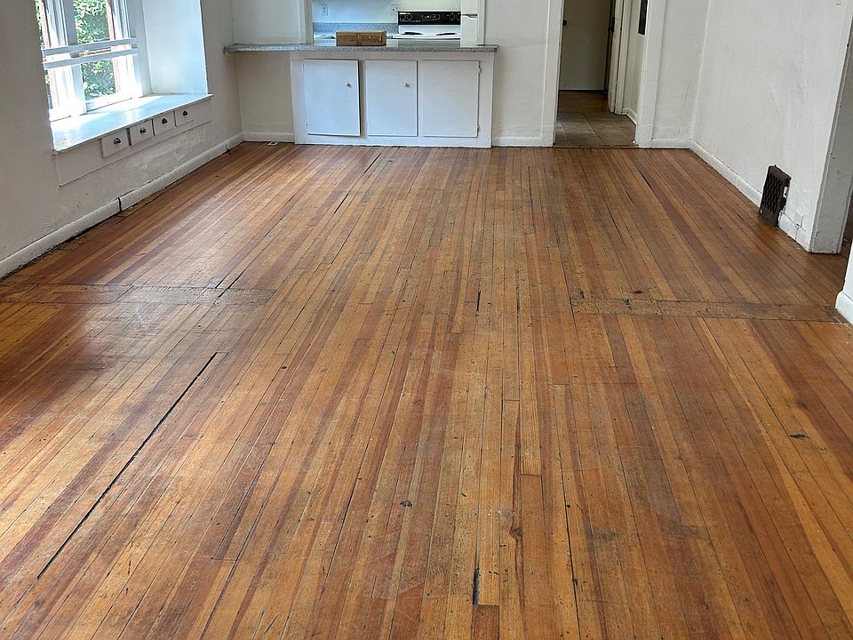 1st image of 975 15th St