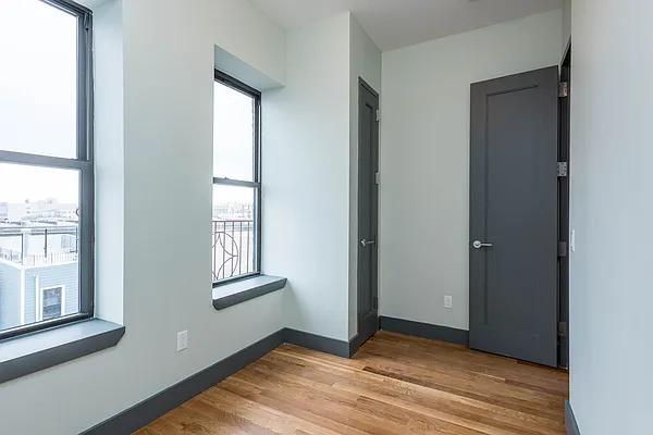 Rented by Nooklyn NYC LLC | media 51