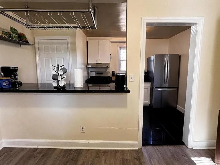 8411 Potomac Ave — Photo 36