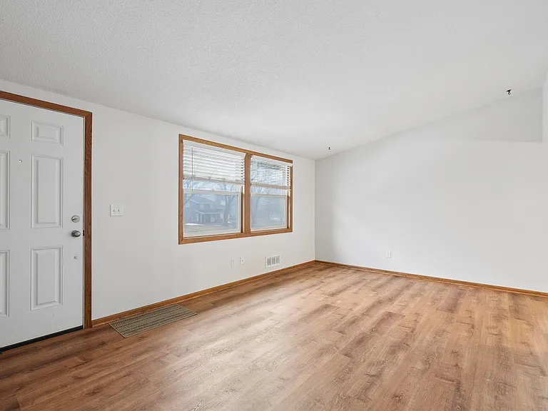 5826 Salisbury Ave — Photo 6