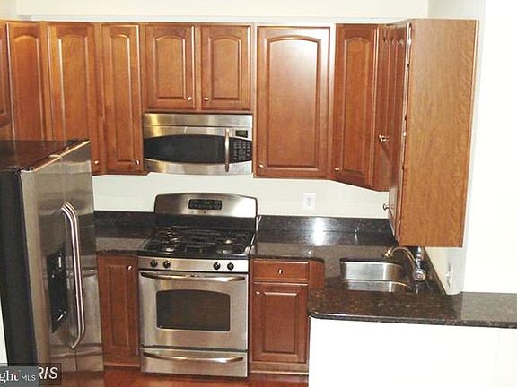 3rd image of 2228 Margraf Cir