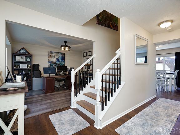 4th image of 2428 Featherston Ct