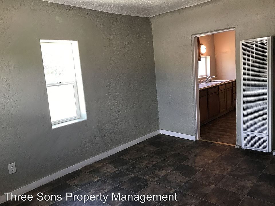 1st image of 201 Alcazar St NE APT 5