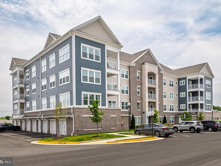 21630 Hawksbill High Cir #405 — Photo 37