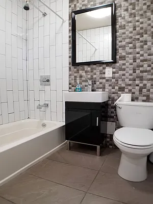 Rented by Rentall Group Inc | media 9