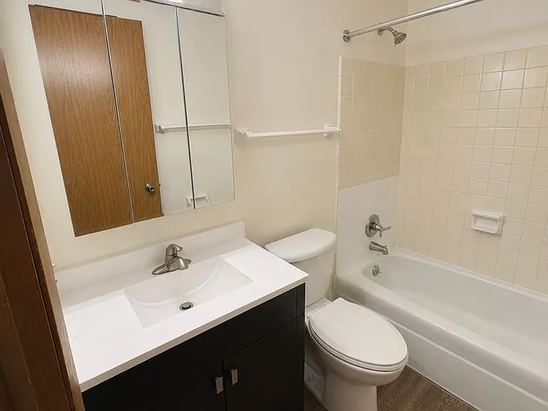 1020vine — Photo 2