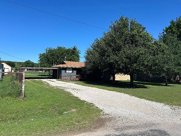 Front yard view from road