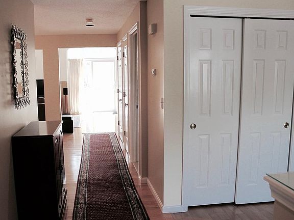 2nd image of 801 Oakwood Street Ext #801