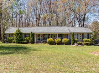 8207 Birchdale Dr, Greensboro, NC 27455