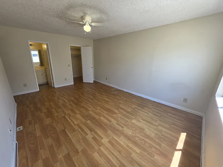 5055 Coldwater Canyon Ave #213 — Photo 25