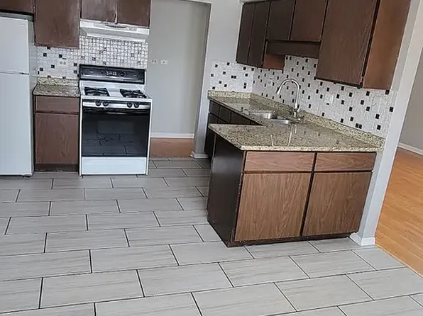 931-2 N Cora St #931-2N, Des Plaines, IL 60016
