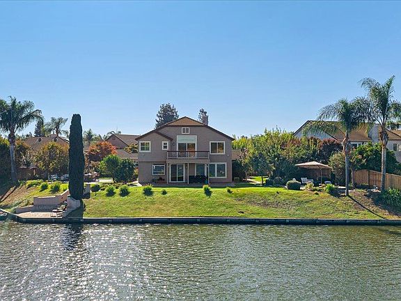 3rd image of 3909 Bay View Ct