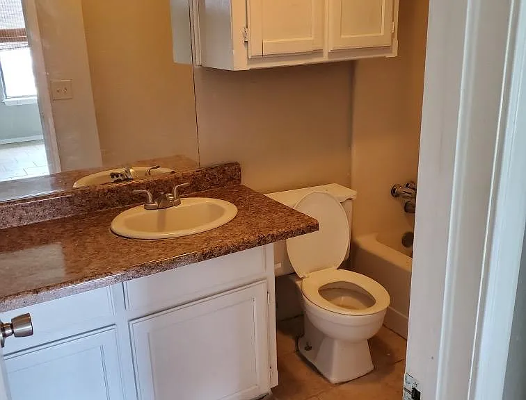 2012 Eastridge Dr — Photo 8