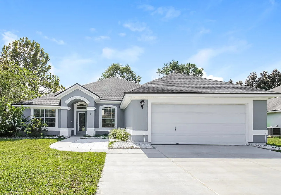 86010 Maple Leaf Pl
