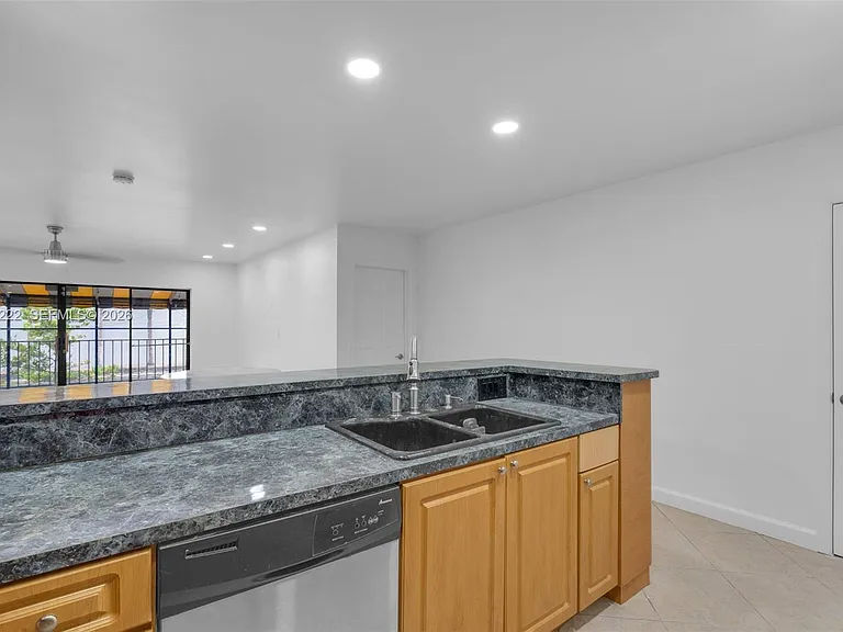 6433 Windmill Gate Rd #6433 — Photo 15