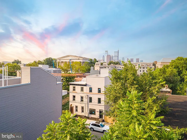 2120 W Master St #2 — Photo 36