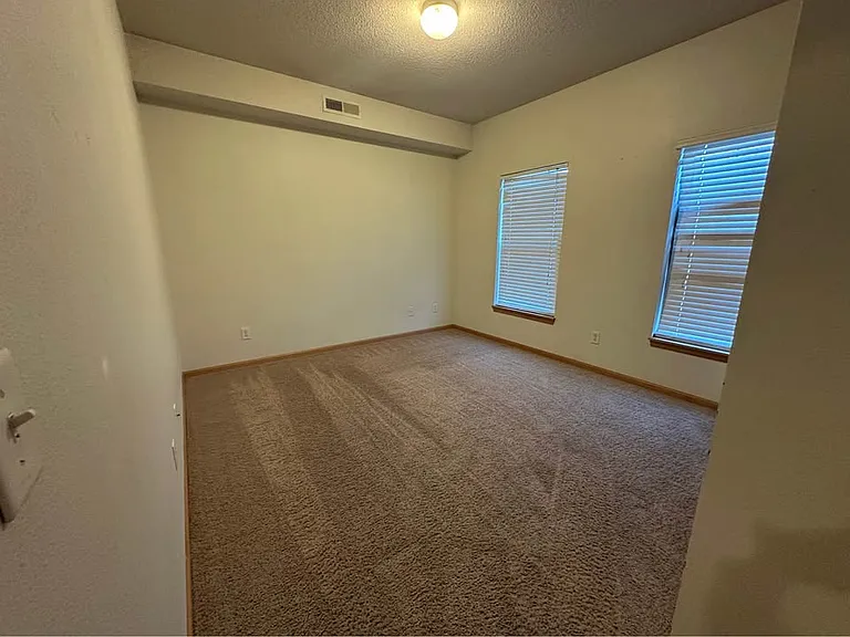 2888 Coral Ct — Photo 11